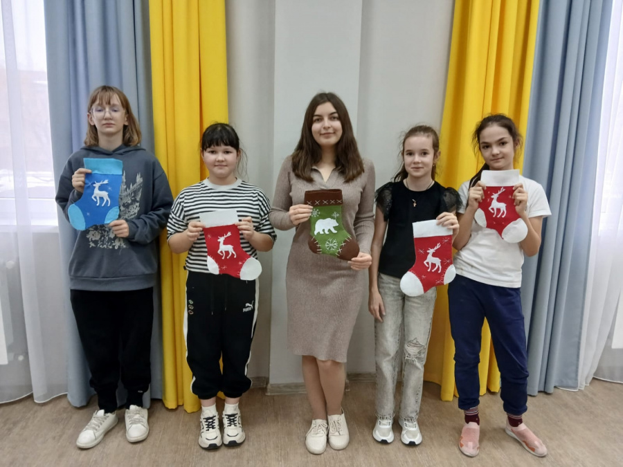 Мастер - класс по изготовлению игрушки из фетра. Мастер - класс по изготовлению игрушки из фетра.