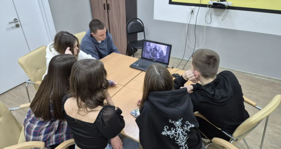 Просмотр фильма "Минин и Пожарский".