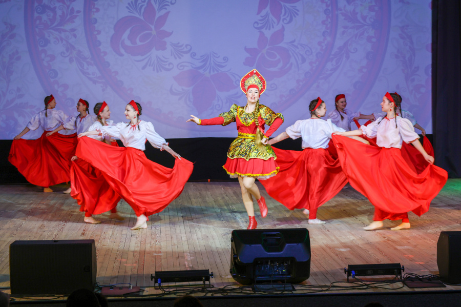 Бойко! Весело! Задорно! В Таловой прошел яркий праздник танца!
