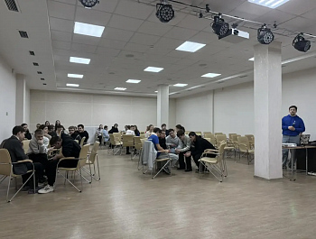 Квиз-турнир «Лига знаний», при поддержке местного отделения «Движение первых» Таловского района.