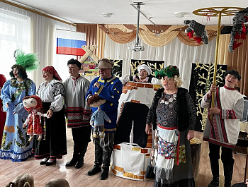 Проект «Подари улыбку детям» продолжает путешествовать по селам Таловского района.