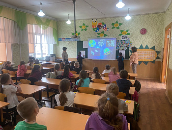 Видеолекторий «Первый в космосе»