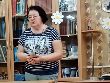 13 июля в библиотеке санатория им. Цюрупы (с. Ср. Икорец) прошёл вечер, где стихи становились песнями, а слова — настоящими эмоциями.