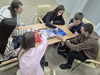 В киноклубе "За кадром" состоялся комбинированный вечер