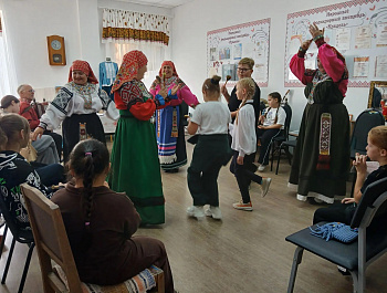 «Звени, частушка!» — музыкальная завалинка, которая зажгла сердца!