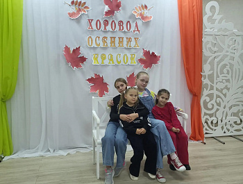 Когда в одном месте встречаются творчество, смех и огромный торт — значит, день точно удался!