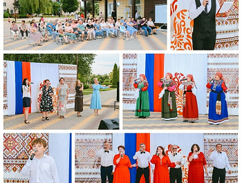 Мы признавались ей в любви!