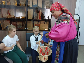 «Звени, частушка!» — музыкальная завалинка, которая зажгла сердца!