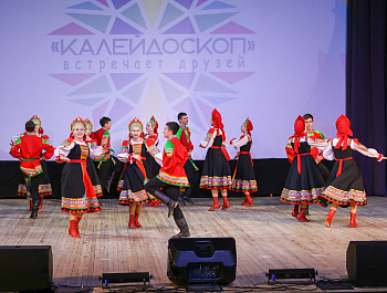 Бойко! Весело! Задорно! В Таловой прошел яркий праздник танца!