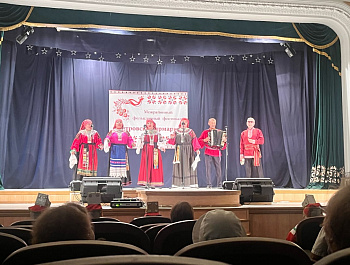 народный фольклорный ансамбль «Кладезь» Культурно-досугового центра (руководитель О. Бочарникова) стал лауреатом I межрайонного фольклорного фестиваля "Петровская ярмарка"