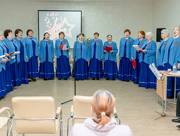 Музыкальная гостиная "Песни той весны"