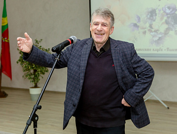 Музыкально- поэтический клуб «Полет души»( руководитель Светлана Насонова)отметил этот день по-особенному!