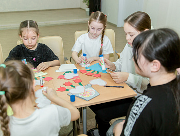 Игровая программа "Весенние чудеса"