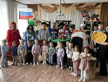 Проект «Подари улыбку детям» продолжает путешествовать по селам Таловского района.