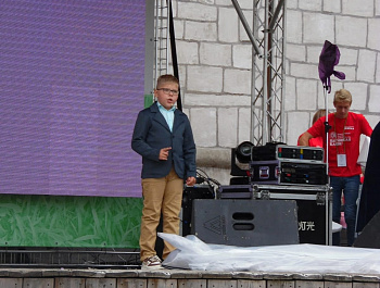 Участие в I Всероссийском многожанровом конкурсе «Открытая сцена», который прошел в рамках II Международного фестиваля добрых искусств «Пятницкая башня» в городе Тула.