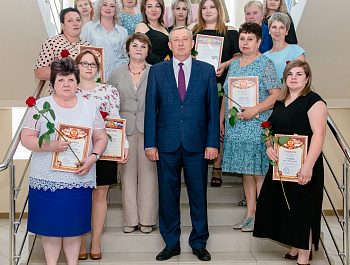 Концерт-чествование тех, кто «избрал для себя нелегкую, но в высшей степени благородную и очень нужную профессию – оказывать действенную помощь тем, кто в ней нуждается» – работников социальной сферы.